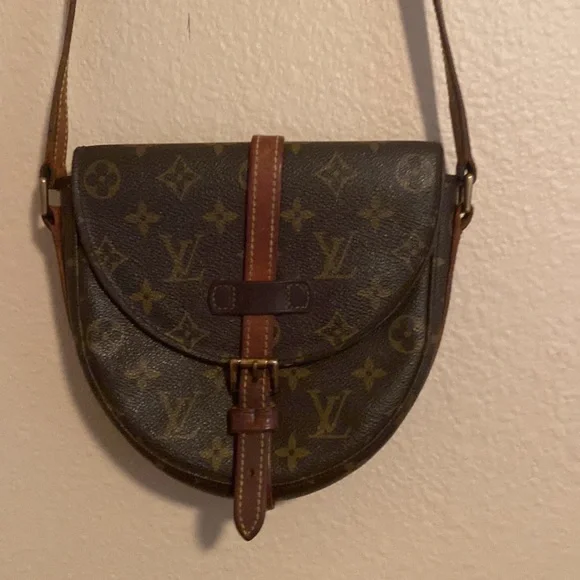 Louis Vuitton Chantilly PM Crossbody purse - Picture 2 of 9
